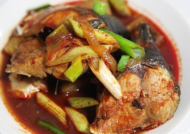 Godeungeo Jorim | 고등어조림 - Image 1